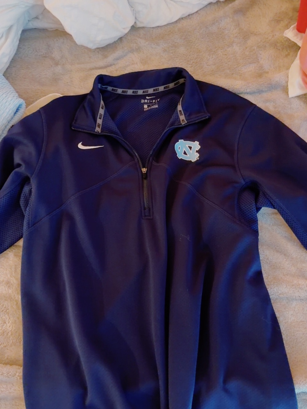 Nike Navy Blue Quarter-Zip Pullover with UNC Logo. tiny hole not noticeable - Picture 4 of 6